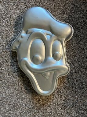 Vintage Wilton Disney 1976 Donald Duck Cake Pan Silver Character Mold 515-507